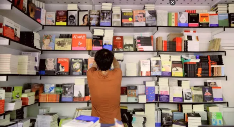 Los malos son más felices: De libros en casetas, videojuegos y necesidad de control